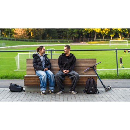 Betoninis suolas su atlošu ir Iroko medienos sėdima dalimi 'Premium Collection / STF/13-04-97_01/MDL'