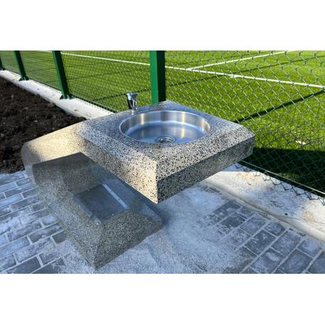 Betoninė vandens kolonėlė geriamajam vandeniui, apdirbta smulkia granito skaldele 'BS-255'