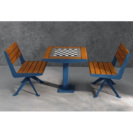 Metalinis šachmatų stalas su dviem sėdimomis kėdėmis su atlošu, pagamintomis iš Iroko medienos 'Premium / STF/002208/MDL'