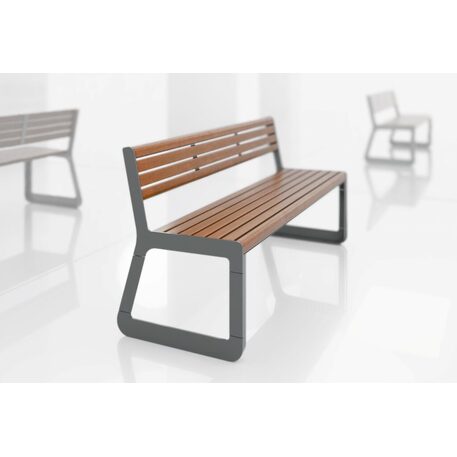 Panchina in metallo con schienale, realizzata in legno di Iroko 'Sido / 001605'