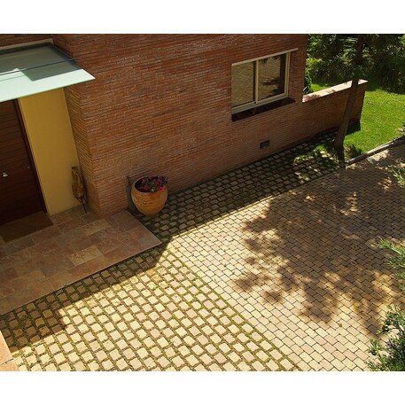 Biologiškai skaidomas medienos kompozito separatorius – žolei augti tarp trinkelių 'Rasen-Mohr ®'