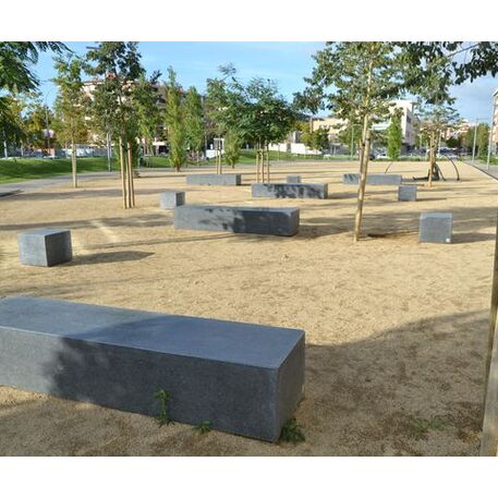 Betoninis suolas su atlošu ir medine sėdima dalimi 'Premium / Basic 60 / MDL_200/240/340cm'