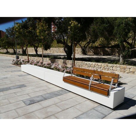 Betoninis suolas su atlošu ir medine sėdima dalimi 'Premium / Basic 60 / MDL_200/240/340cm'