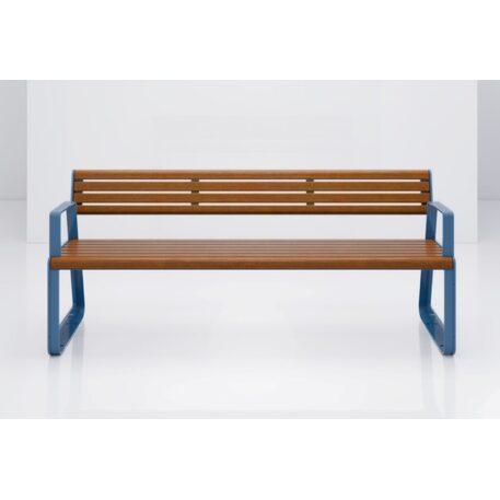 Panchina in metallo con schienale, realizzata in legno di Iroko 'Sido / 001606'