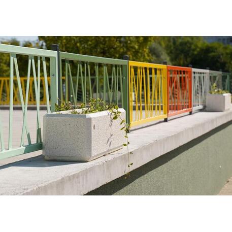 Betoninis vazonas – gėlinė, padengta smulkia granito skaldele 'Premium / 90x30xH/28cm_BS-80'