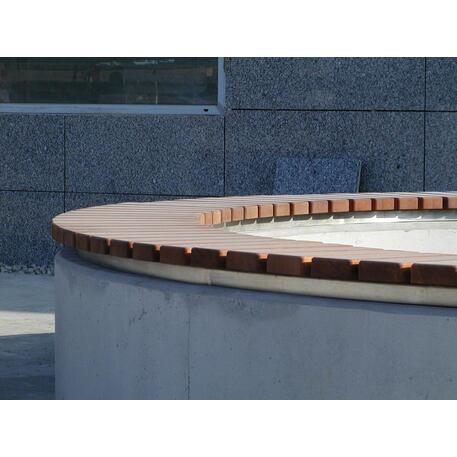 Concrete bench without backrest and with Iroko wood seating 'Premium Collection / STF/13-02-39_02/MDL'