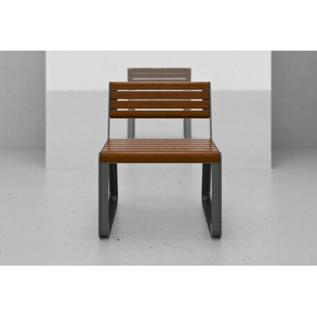 Metallstuhl mit Rückenlehne aus Iroko-Holz 'Sido / 001609'