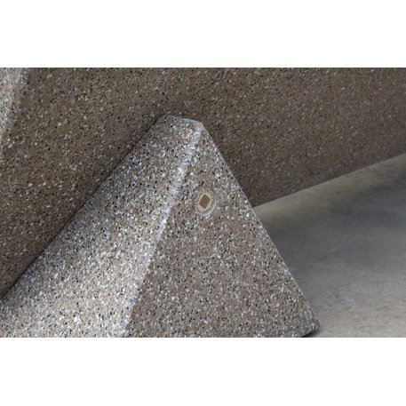 HPC Terrazzo betoninis suolas su atlošu ir medine sėdimąja dalimi BS-278 | Urban Premium Collection