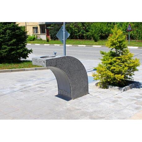Betoninė vandens kolonėlė geriamajam vandeniui, apdirbta smulkia granito skaldele 'BS-123'