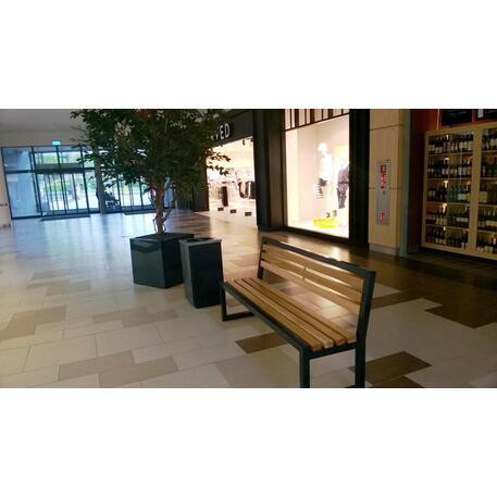 Metalinis suoliukas su atlošu, pagamintas iš Iroko medienos 'Premium / STF/04-04-06_02/MDL'