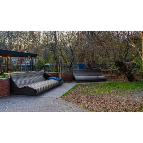 Metalinis gultas, šezlongas su medine gulimaja dalimi iš Iroko medienos 'Premium Collection / STF/25-04-15/MDL'