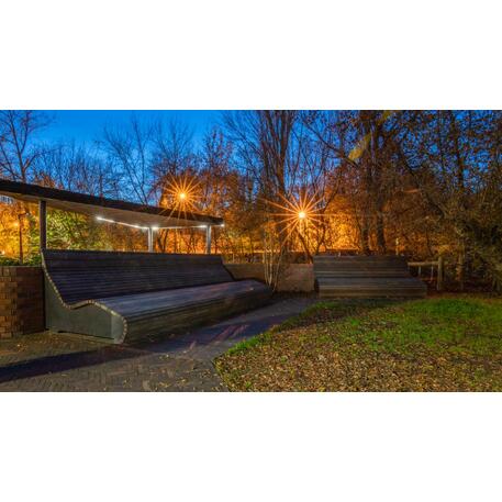 Metalinis gultas, šezlongas su medine gulimaja dalimi iš Iroko medienos 'Premium Collection / STF/25-04-15/MDL'