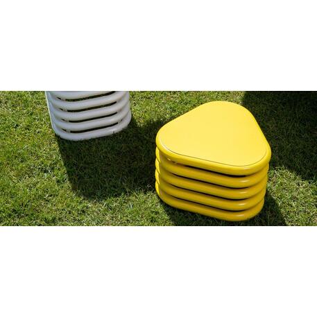 Metalinis stalas ir sėdynes (3vnt.) vaikų žaidimo aikštelėms 'D832'