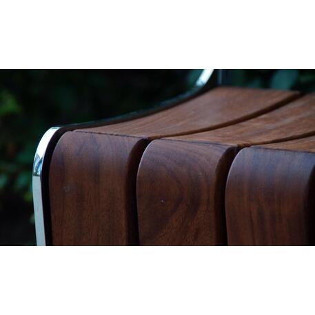 Lenktas arba tiesus metalinis suolas (suoliukas) su atlošu iš Iroko medienos 'Premium Collection / STF/19-04-78_01/MDL'