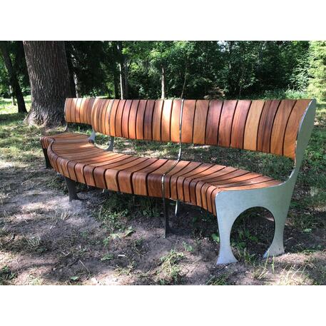 Lenktas arba tiesus metalinis suolas (suoliukas) su atlošu iš Iroko medienos 'Premium Collection / STF/19-04-78_01/MDL'