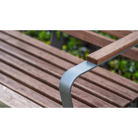 Metalinis suoliukas su atlošu, pagamintas iš Iroko medienos 'Premium Collection / STF/07-19-08/MDL'