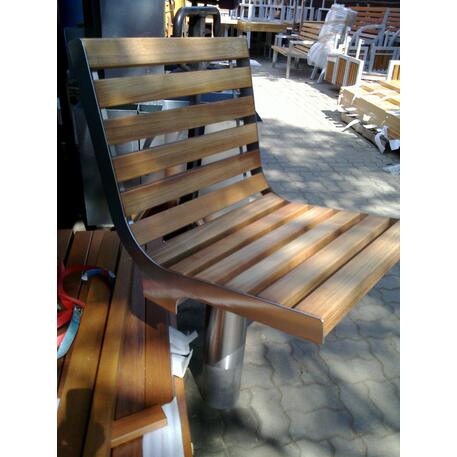 Metalinis suoliukas su atlošu, pagamintas iš Iroko medienos 'Premium / STF/06-19-04/MDL'