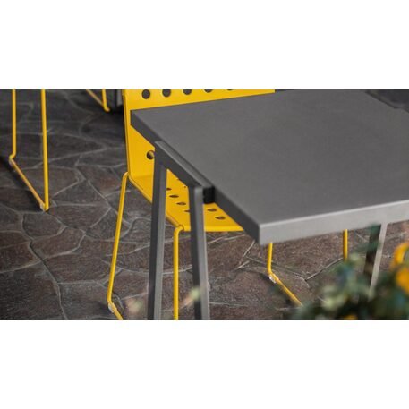 Metal table 'Cortina.026/Bench 60x72,4cm'