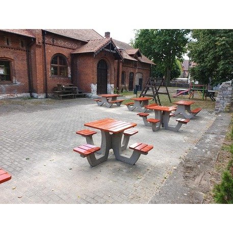Betoninis pikniko stalas su 4 kėdėmis ir medinėmis sėdimomis dalimis 'BDS/SG045/MDL'
