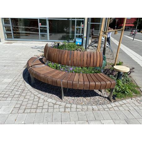 Lenktas arba tiesus metalinis suolas (suoliukas) su / be atlošo, pagamintas iš Iroko medienos 'Premium Collection / STF/19-04-78/MDL'