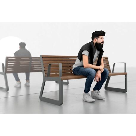 Panchina in metallo con schienale, realizzata in legno di Iroko 'Sido / 001604'