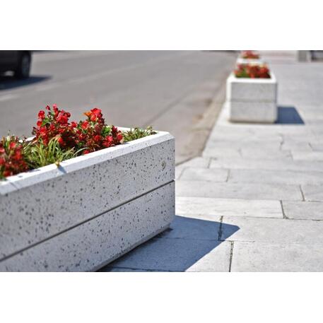 Betoninis vazonas – gėlinė, padengta smulkia granito skaldele 'Premium / 150x37xH/40cm_BS-141'