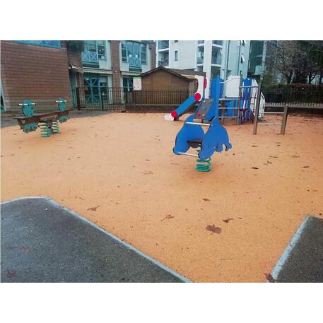 Spyruokliukas vaikų žaidimų aikštelėms 'MBG-1012/RE 221-02'