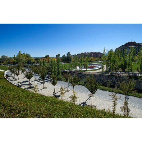 Коллекция бетонной плитки разных размеров и цветов 'Terana® light'