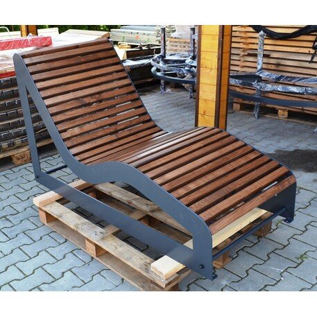 Metal lounge chair with wooden seat 'BD/LM002_1702/MDL'