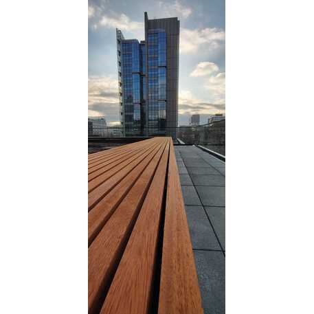 Concrete bench without backrest and with Iroko wood seating 'Premium Collection / STF/13-02-46_01/MDL'