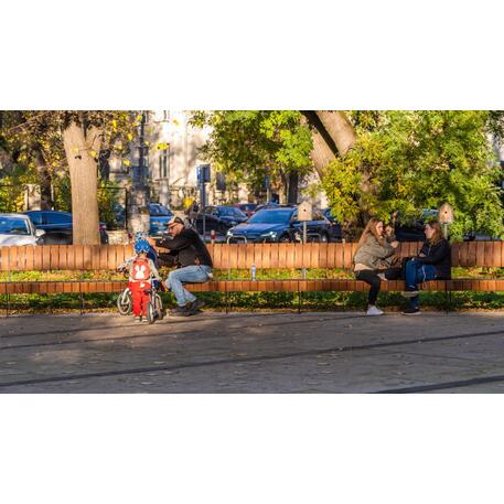 Lenktas arba tiesus metalinis suolas (suoliukas) su atlošu iš Iroko medienos 'Premium Collection / STF/24-04-11_01/MDL'