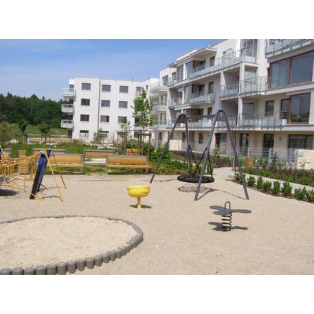 Металлическая скамейка со спинкой, изготовленная из древесины Ироко 'Premium Collection / STF/13-04-18/MDL'