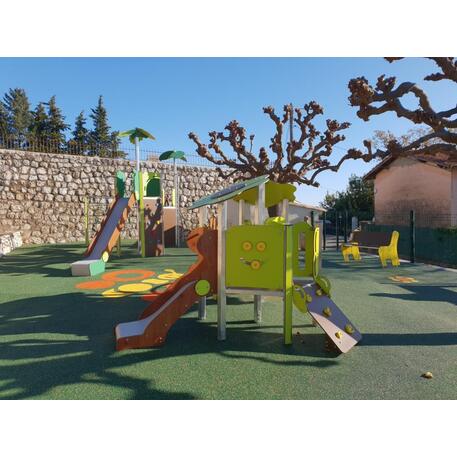 Spalvotas suoliukas vaikų žaidimo aikštelėms 'MO_BA-2002-02'