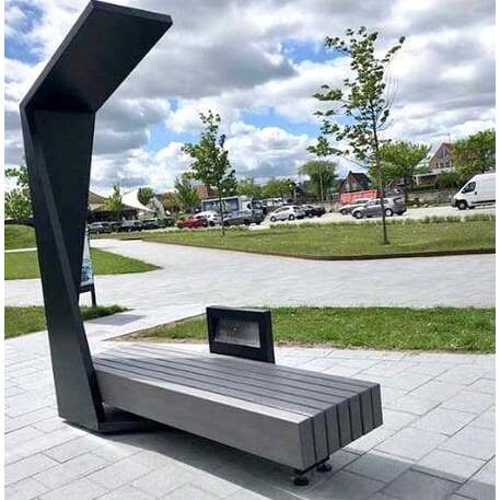 Išmanus suoliukas su saulės baterija, USB įkrovimu ir Smart City funkcijomis 'Smart Bench 1 Hybrid'