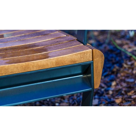 Lenktas arba tiesus metalinis suolas (suoliukas) su / be atlošo, pagamintas iš Iroko medienos 'Premium Collection / STF/26-04-17/MDL'