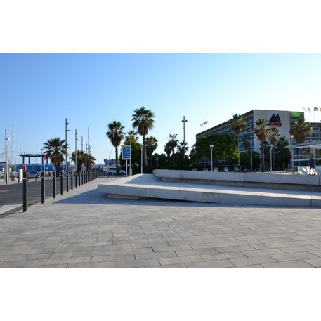 Collezione di pavimentazioni in calcestruzzo di varie dimensioni e colori 'Terana® taco'