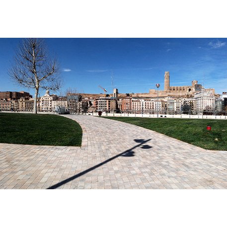 Collezione di pavimentazioni in calcestruzzo di varie dimensioni e colori 'Terana® taco'