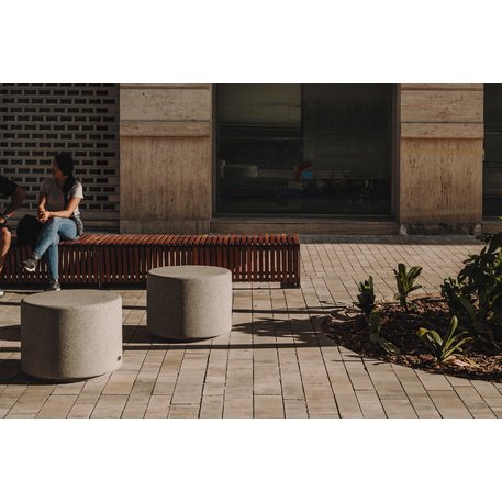 Collezione di pavimentazioni in calcestruzzo di varie dimensioni e colori 'Terana® taco'