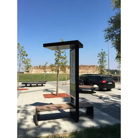 Išmanus suoliukas su saulės baterija, USB įkrovimu ir Smart City funkcijomis 'Smart Bench 2 Hybrid'