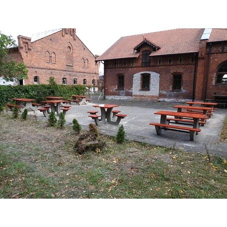 Betoninis pikniko stalas su suolais ir medinėmis sėdimomis dalimis 'BDS/SG049/MDL'