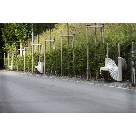 Lauko suoliukas-skulptūra viešosioms erdvėms „Simple“ iš kolekcijos Smartcity®