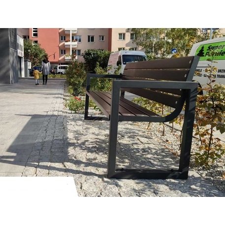 Металлическая скамейка со спинкой и деревянным сиденьем 'MBG/24-Majka / 190cm'