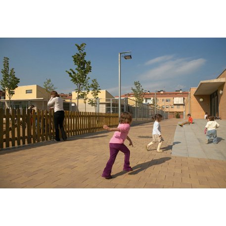 Collezione di pavimentazioni in calcestruzzo di varie dimensioni e colori 'Terana® art'