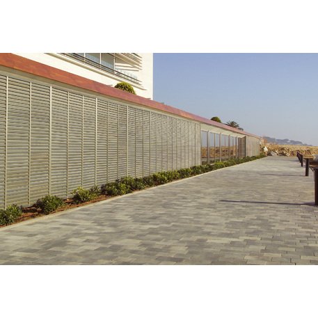 Collezione di pavimentazioni in calcestruzzo di varie dimensioni e colori 'Terana® art'