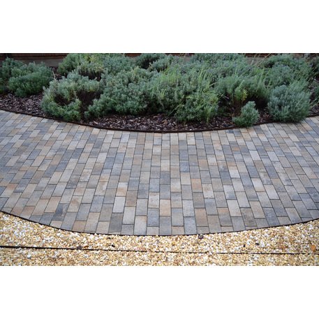 Collezione di pavimentazioni in calcestruzzo di varie dimensioni e colori 'Terana® art'