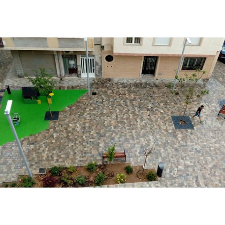 Collezione di pavimentazioni in calcestruzzo di varie dimensioni e colori 'Terana® art'