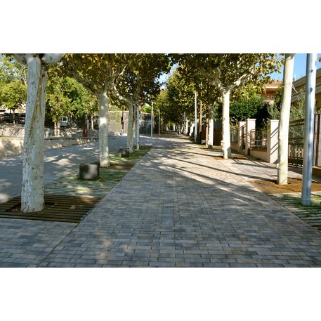 Collezione di pavimentazioni in calcestruzzo di varie dimensioni e colori 'Terana® art'