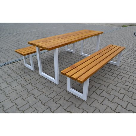 Metalinis pikniko stalas su suolais ir medinėmis sėdimomis dalimis 'MBG_258 / Picnic Set'