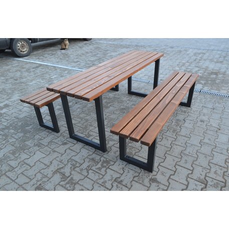 Metalinis pikniko stalas su suolais ir medinėmis sėdimomis dalimis 'MBG_258 / Picnic Set'
