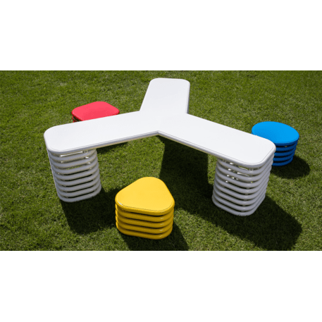 Metalowy stół i siedziska (3 szt.) na place zabaw dla dzieci 'D832'